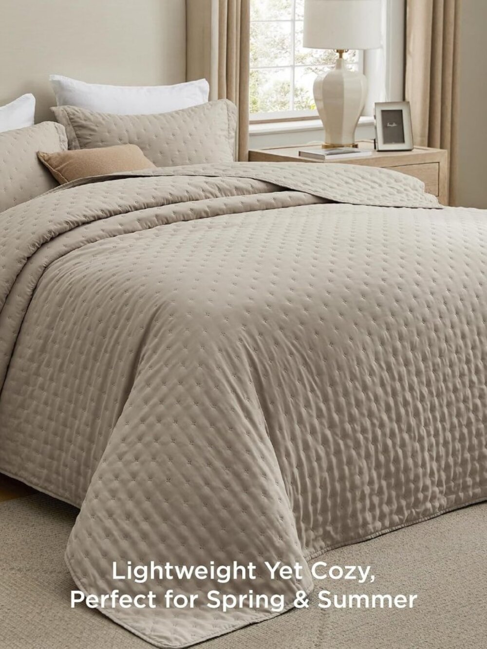 Twin Quilt - Ultra Soft Twin XL Quilt Bedding for Dorm Decor, Lightweight All-Se - Picture 2 of 7